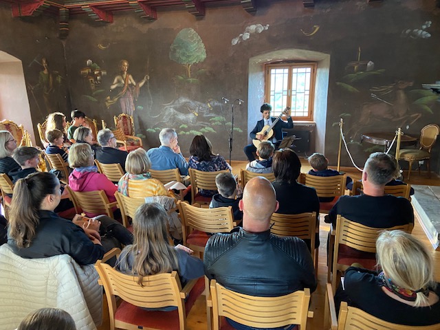 Kitarski recital na gradu Prem
