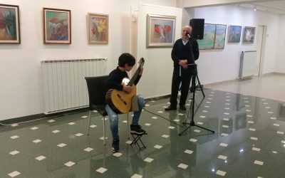 Izvenšolski nastop učenca kitare Tevža Sirnika